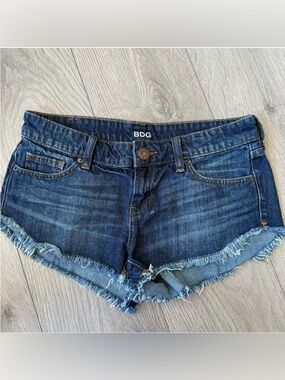 Urban outfitters BDG denim shorts, New, size 25/1